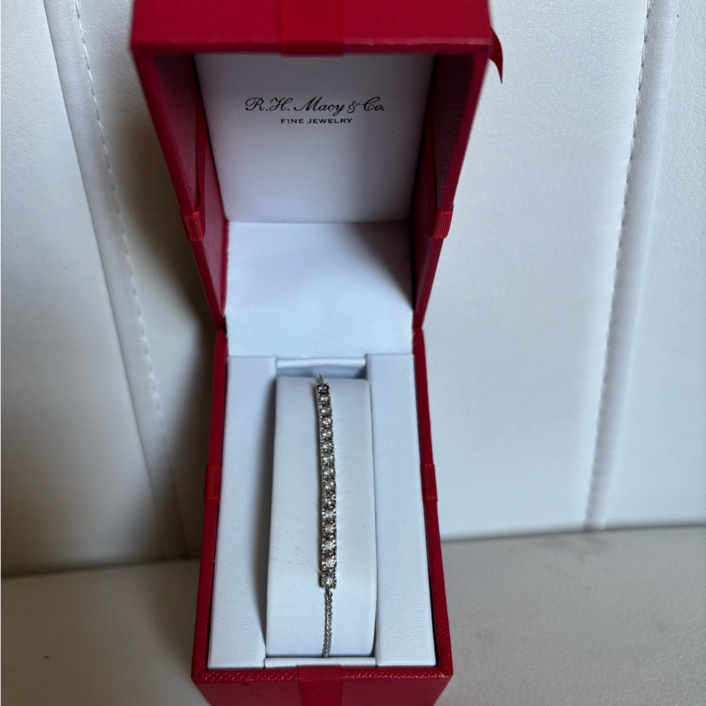 Macys Diamond & Sterling Silver Bracelet NWT